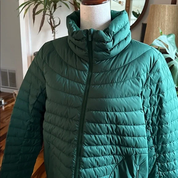 NWOT Lululemon Puffer Coat - Picture 2 of 4